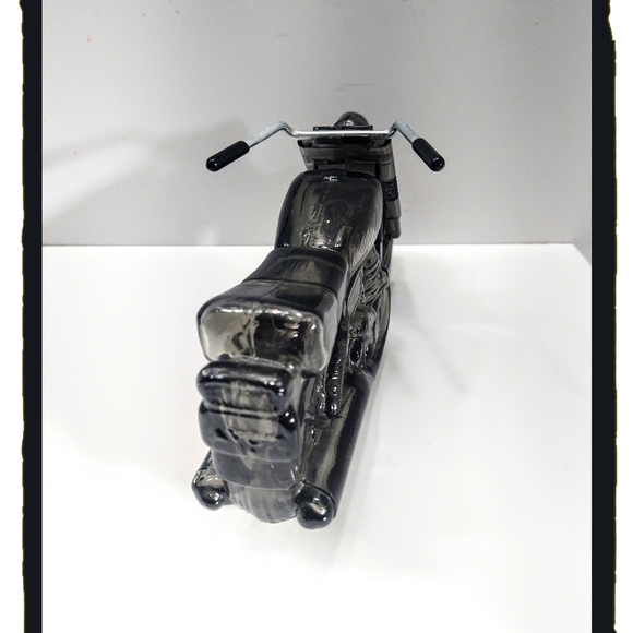 Vintage (1973) Avon ☠️ Motorcycle ☠️ Glass Decanter - 7.5" L x 4" T - Picture 4 of 5